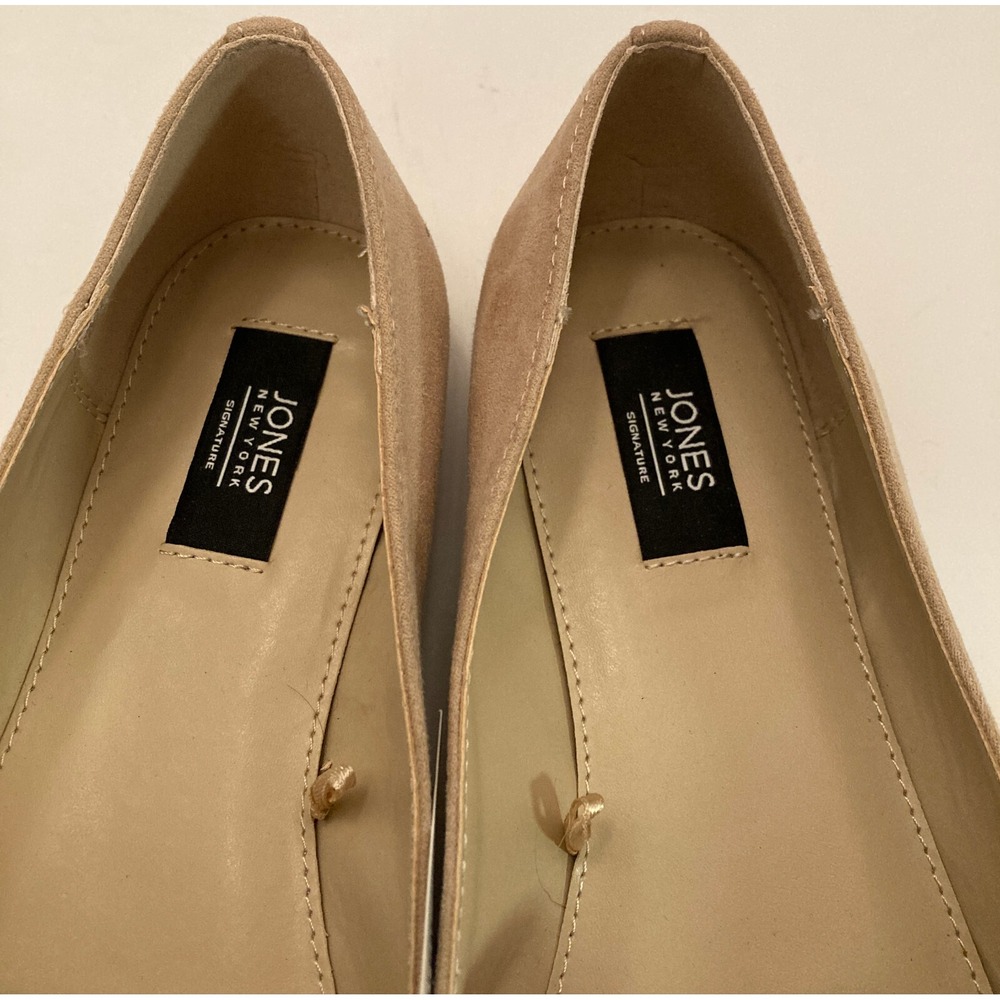 NWT JONES NEW YORK Flat Shoes Womens 7M Beige Samantha Faux Suede Slip On Light - Picture 8 of 10